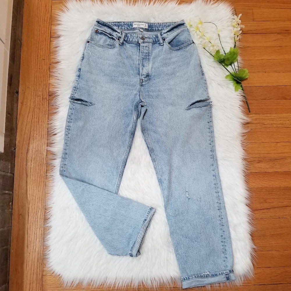 Abercrombie And Fitch Curve Love The Dad High Rise Light Blue  Jeans SIZE 29/8R